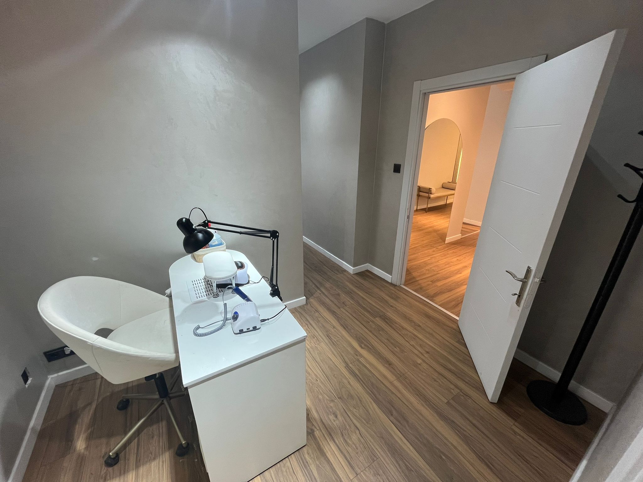 UZUN SOKAK'TA GÜZELLİK MERKEZİ